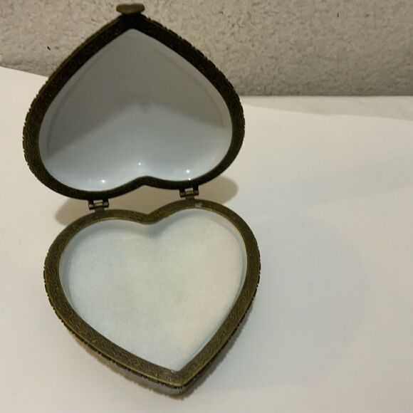 Rollie Brandt Licensed by Wild Wing Trinket, Heart Box with 2 Girls Design.G20 - Picture 9 of 9